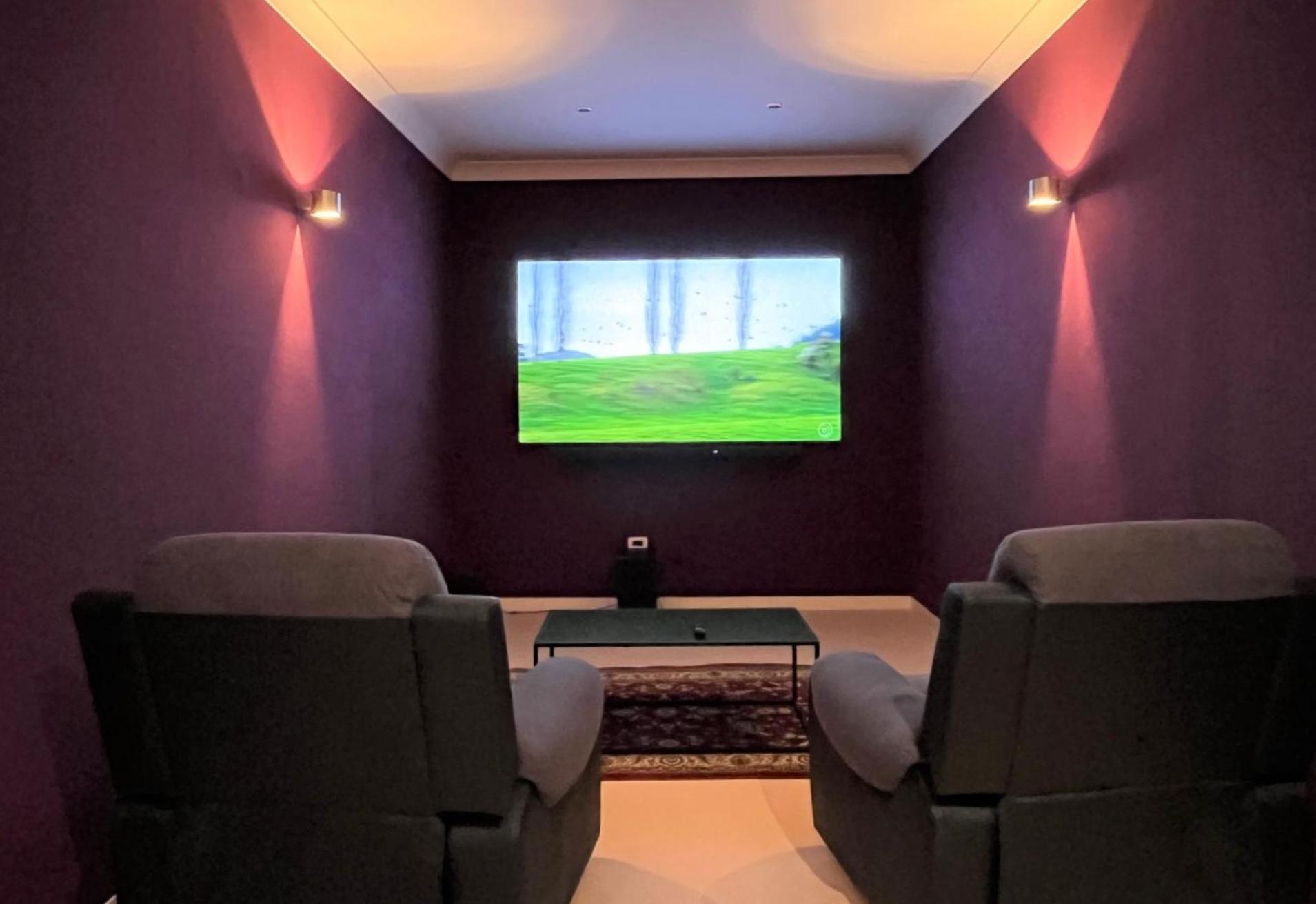 Large Luxury Apartment Located Right In Town Taupo Zewnętrze zdjęcie